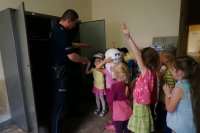 Dzieci z Przedszkola nr 39 w Zabrzu z wizytą u policjantów z V Komisariatu