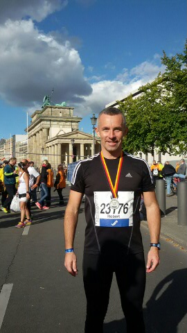 nadkom. Robert Małek podczas 42 BMW Berlin Maraton