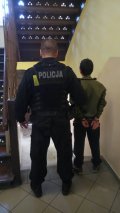 Zatrzymany przez policjantów z IV komisariatu mężczyzna podejrzany o liczne kradzieże i włamania