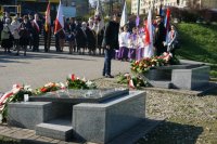 Uczestnicy zabrzańskich uroczystości upamiętniających Ofiary Zbrodni Katyńskiej