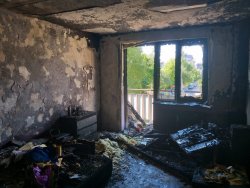 Zdjęcie kolorowe: spalone mieszkanie dąbrowskiego policjanta