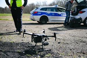 Na zdjęciu policyjny dron.